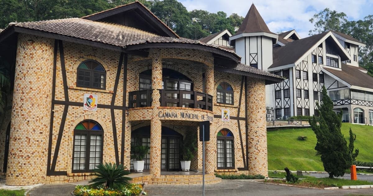 Câmara de Brusque aprova projeto que coloca presidente do Samae à frente do Conselho e Fundo de Saneamento Básico - O Município