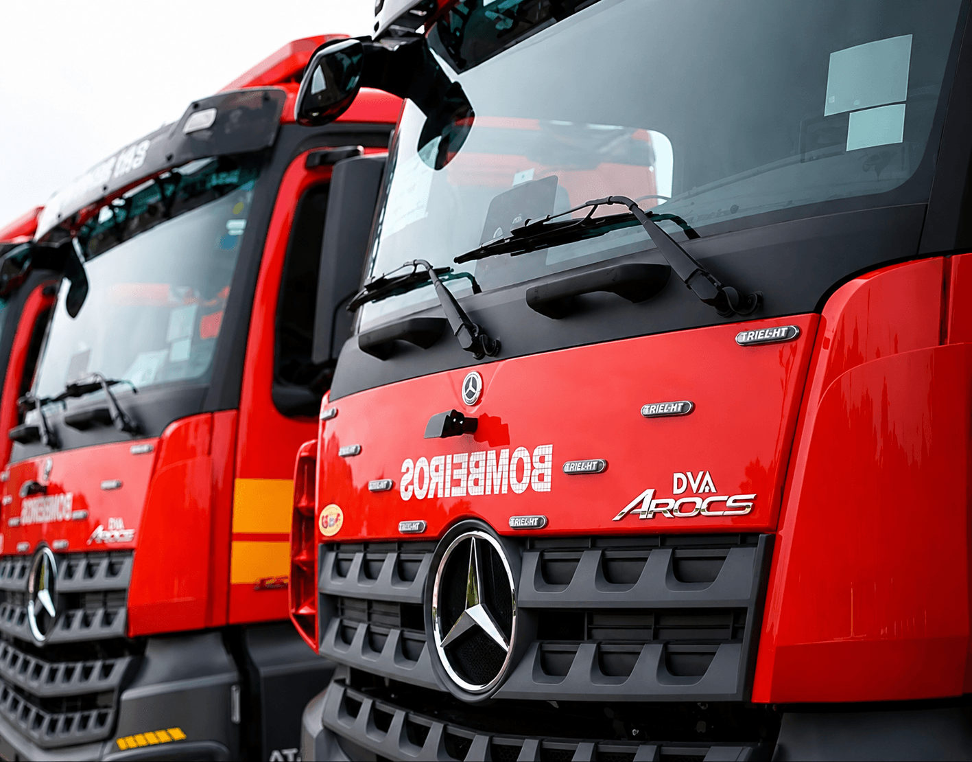 Brusque: Bombeiros recebem dois novos caminhões para reforçar atendimentos de emergência