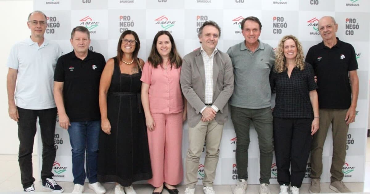 Ampebr e Sebrae apresentam projeto para fortalecer empresas do setor de confecção em Brusque - O Município