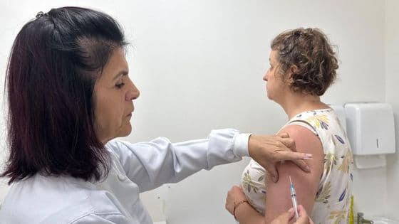 Mais de 1.300 pessoas são vacinadas contra a gripe no Dia D em Brusque - Portal da Cidade - Brusque / SC