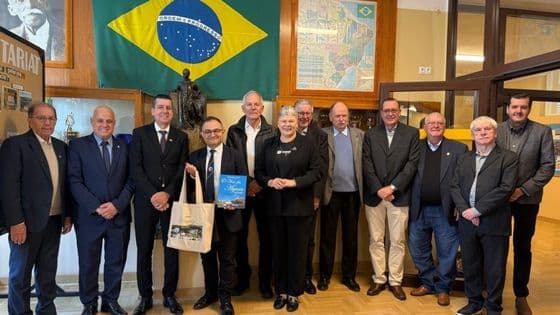 Unifebe visita escola na Polônia e recebe intercambistas - Portal da Cidade - Brusque / SC