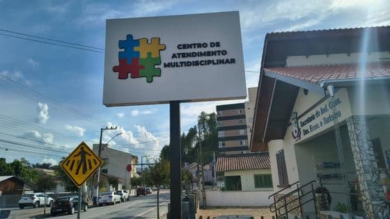 Guabiruba inaugura centro para atendimento de crianças com autismo
