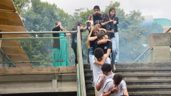 Simulação de incêndio mobiliza estudantes e profissionais em escola de Brusque - Portal da Cidade - Brusque / SC
