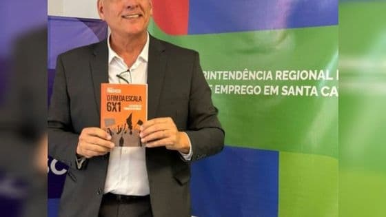 Ex-prefeito de Brusque, Paulo Eccel lança livro sobre o fim da escala 6x1 - Portal da Cidade - Brusque / SC