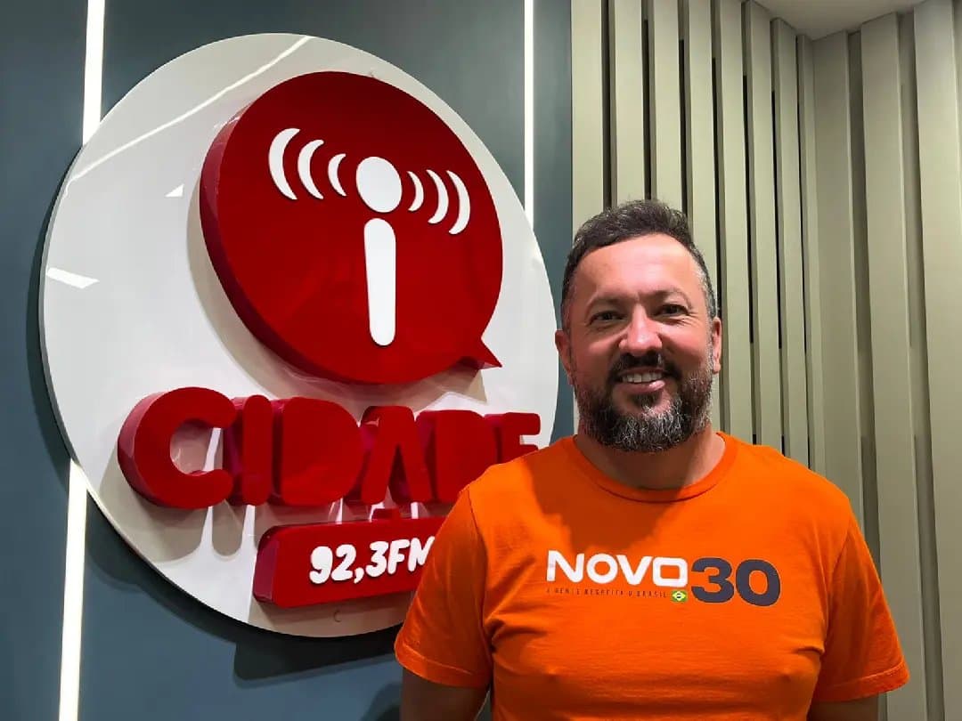 (VÍDEO) Rick Zanatta confirma pré-candidatura e afirma ter sofrido interferência política - Rádio Cidade