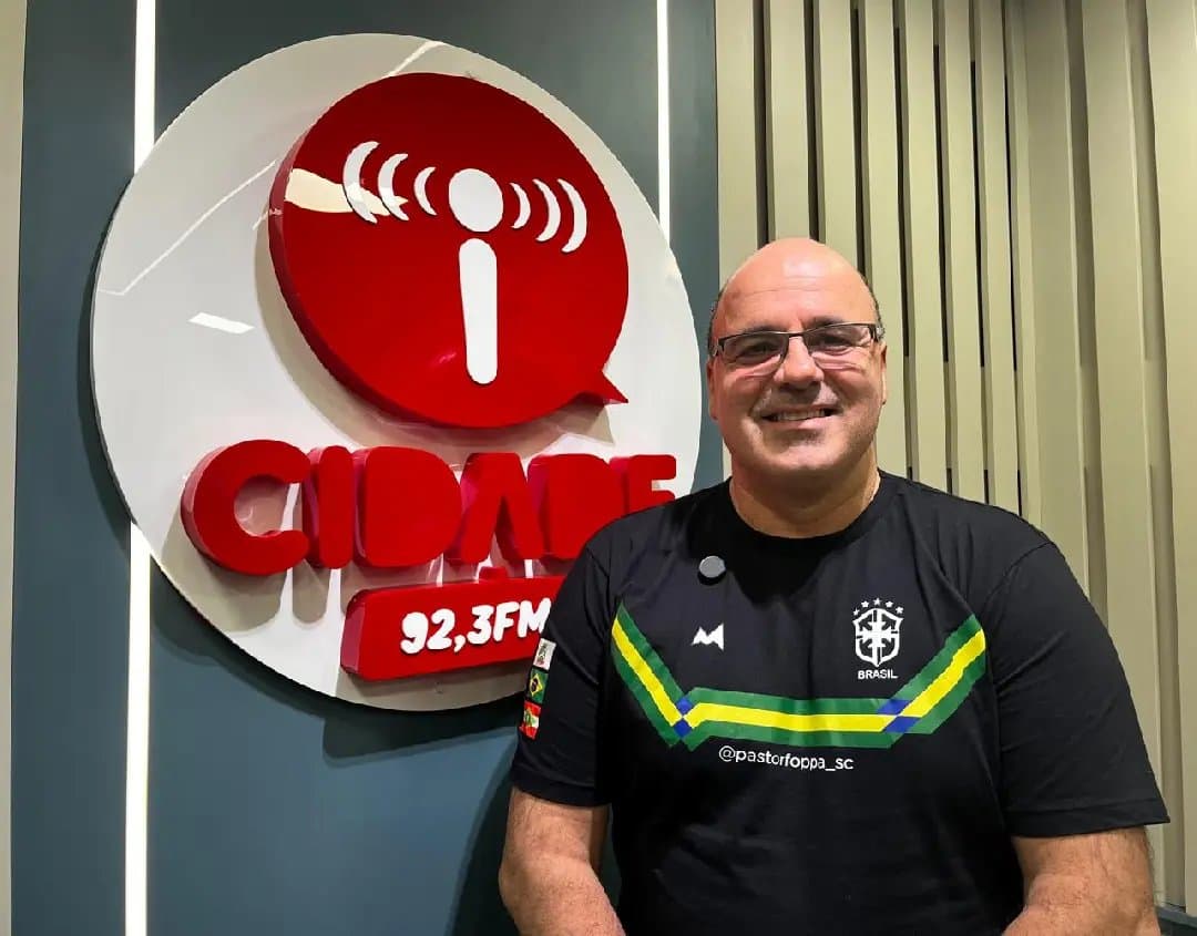 (VÍDEO) Pastor Foppa diz que Brusque não merece mais ficar sem deputado estadual e federal - Rádio Cidade