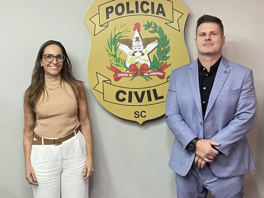 (VÍDEO) Brusque ganha nova delegada para atuar na proteção de crianças e idosos - Rádio Cidade