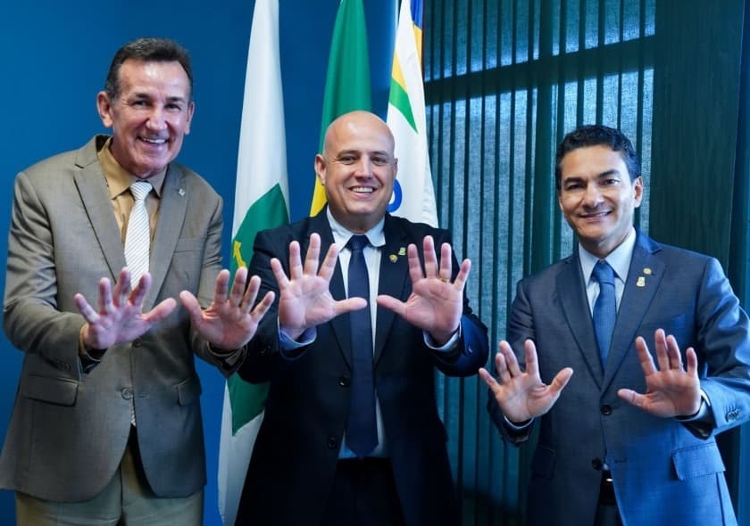 Vice-prefeito de Brusque Deco Batisti se filia ao Republicanos em evento nacional